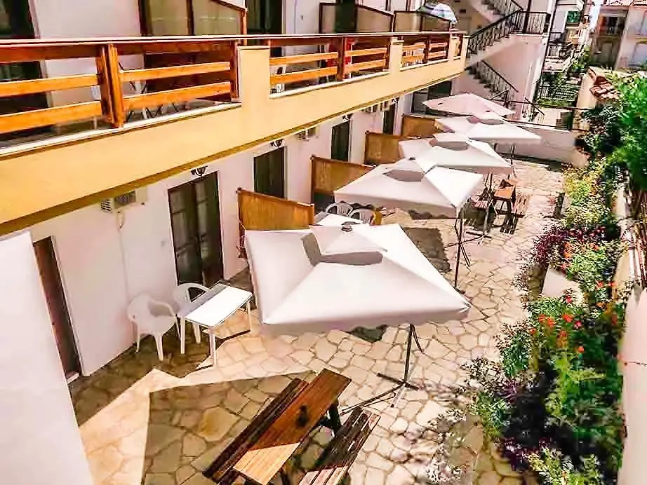 Hotel Pirgioti Grécia